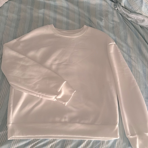 White crewneck sweat shirt - Picture 1 of 4